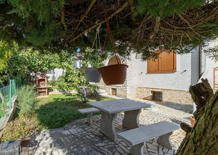 House Near The Sea & Center - Pet Friendly *