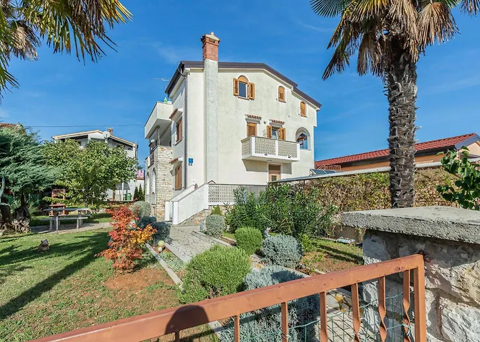 House Near The Sea & Center - Pet Friendly ポレッチ