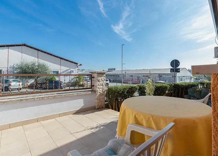 House Near The Sea & Center - Pet Friendly アパート