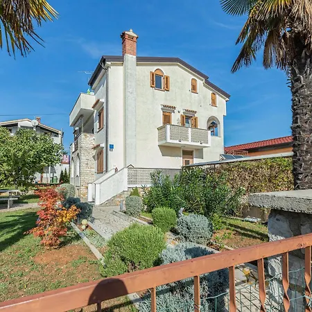 House Near The Sea & Center - Pet Friendly Poreč