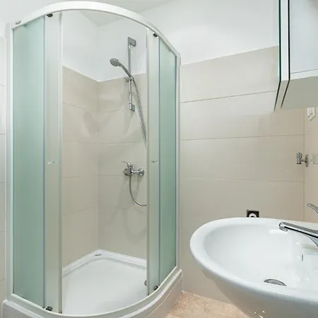 Apartment House Near The Sea & Center - Pet Friendly