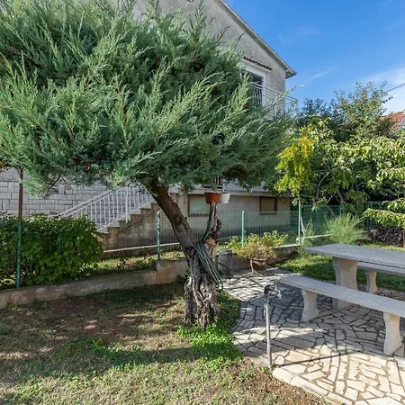 House Near The Sea & Center - Pet Friendly Apartman *