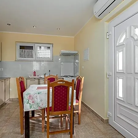 House Near The Sea & Center - Pet Friendly * Poreč