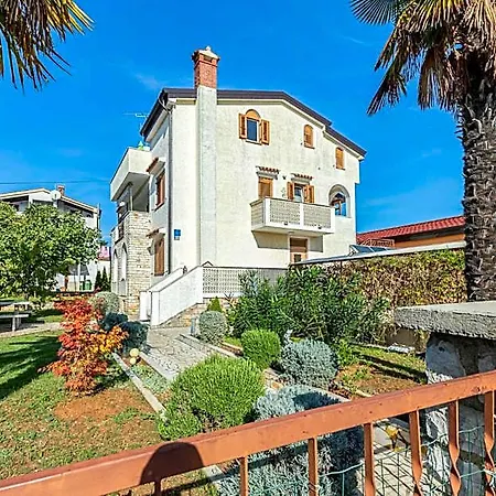 House Near The Sea & Center - Pet Friendly *