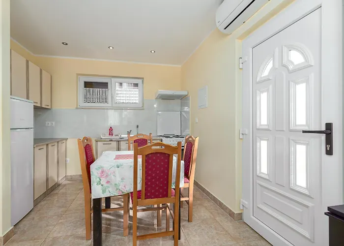 House Near The Sea & Center - Pet Friendly * Poreč